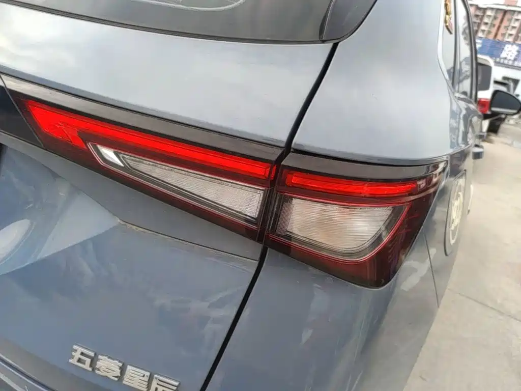 Wuling Motors Wuling Xingchen 2022 2021 1.5T CVT Stellar Edition