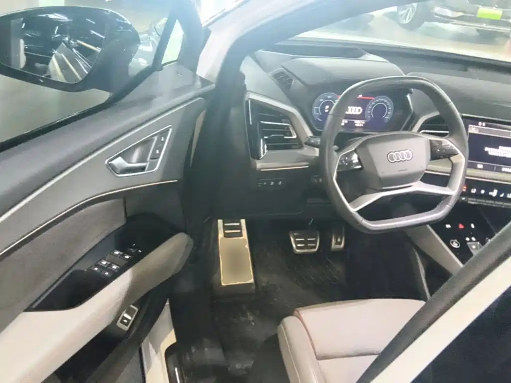 Audi Q5 e-tron 2024 2023 40 e-tron Starlight Edition Mecha Package