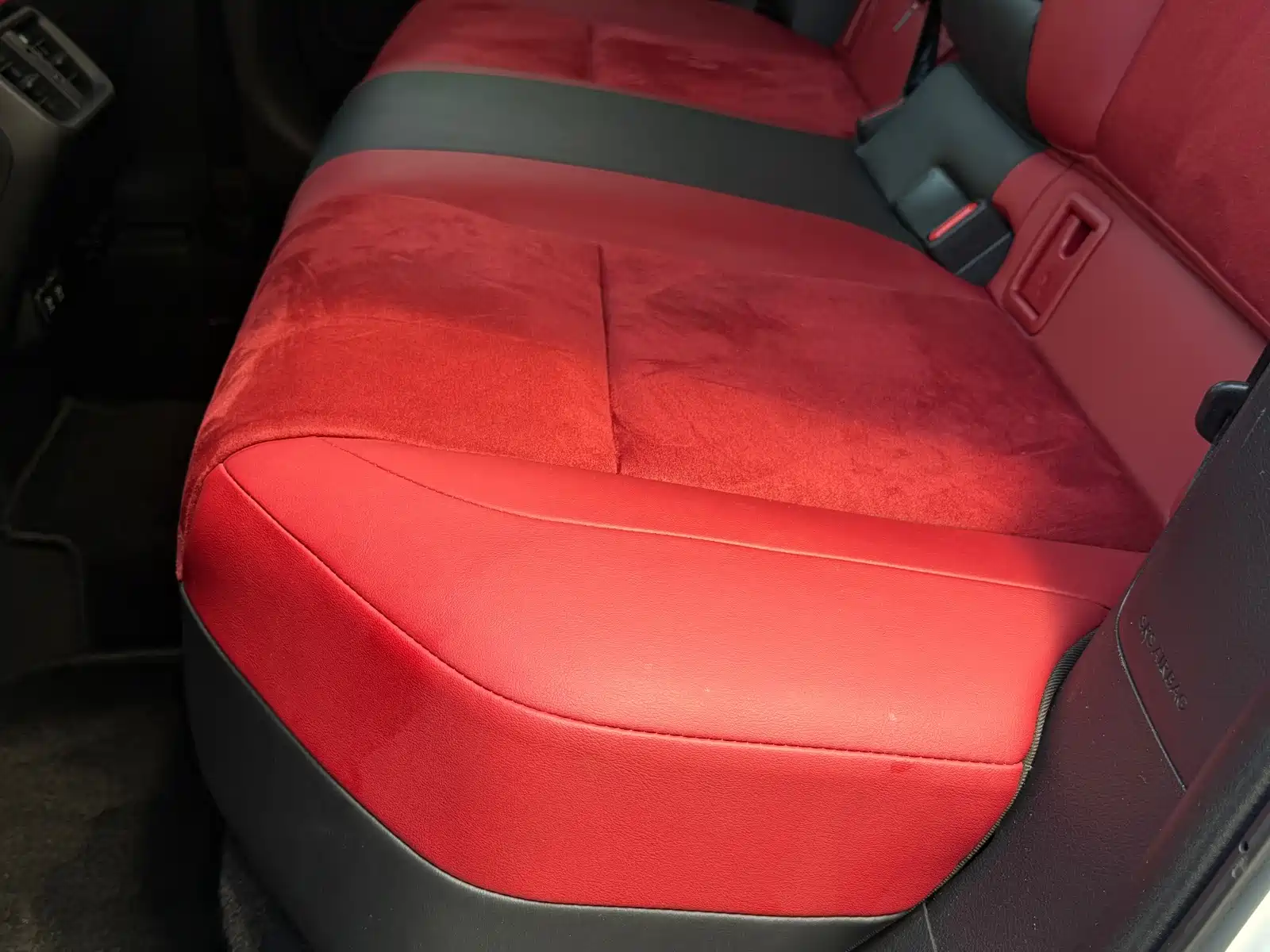 Photo 17 - Lexus UX