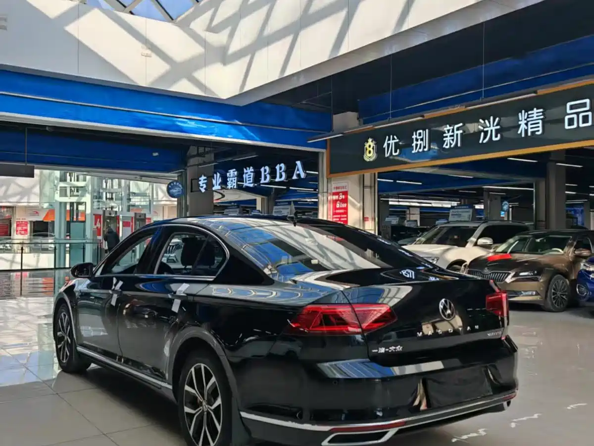 Volkswagen Magotan 2020 330TSI DSG Leading фото 9