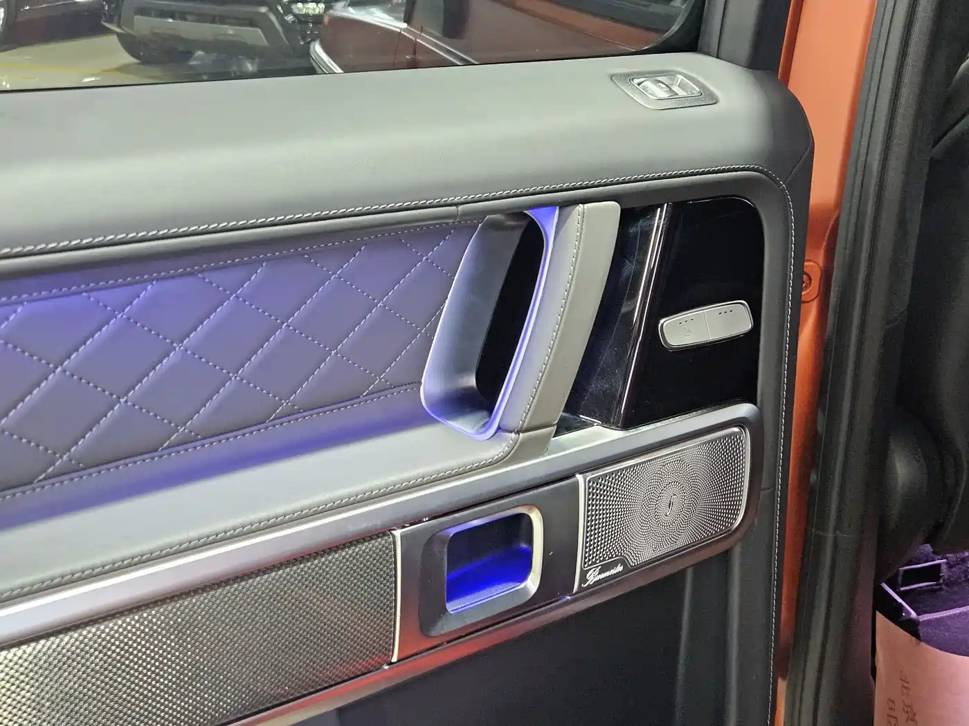 Mercedes-Benz G-Class 2024 G 500 фото 30