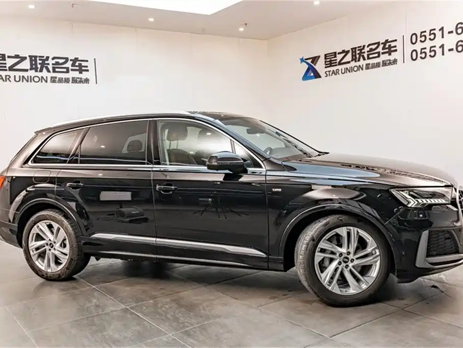 Audi Q7 2023 45 TFSI quattro S line Sport фото 5