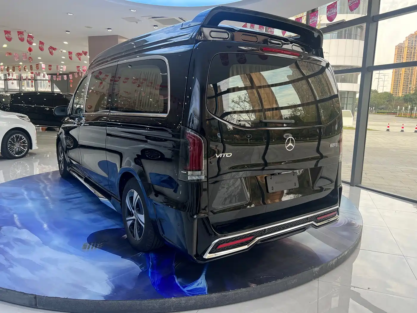 Mercedes-Benz Vito 2024 2.0T Business 7-Seater фото 25