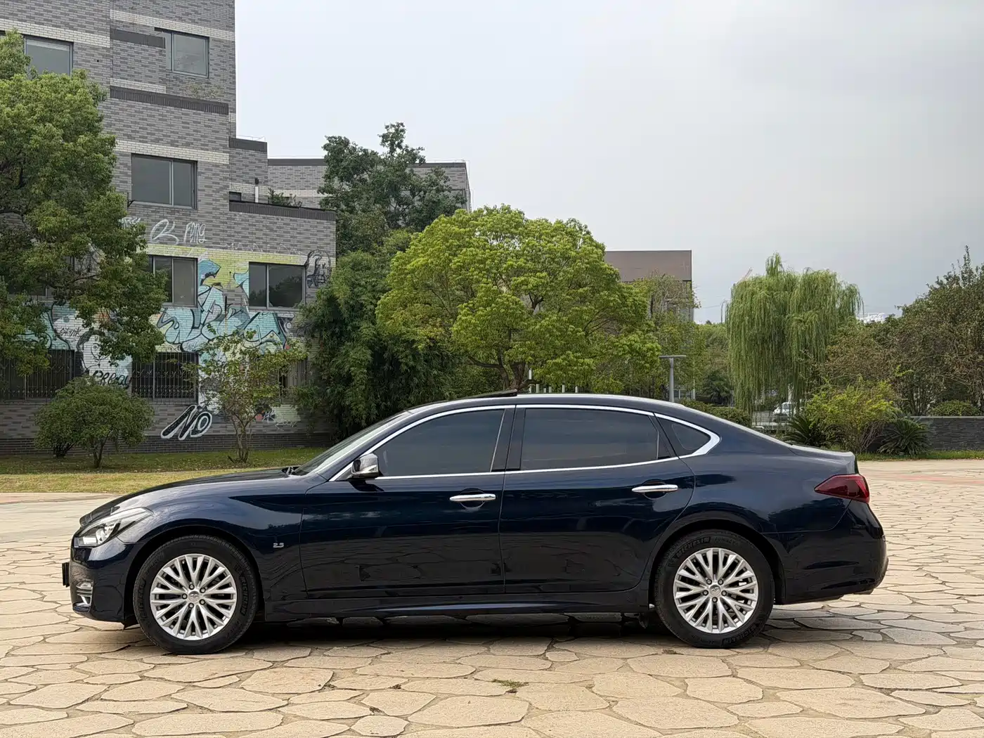Infiniti Q70 2016 2017 Q70L 2.5L Enjoyment Edition