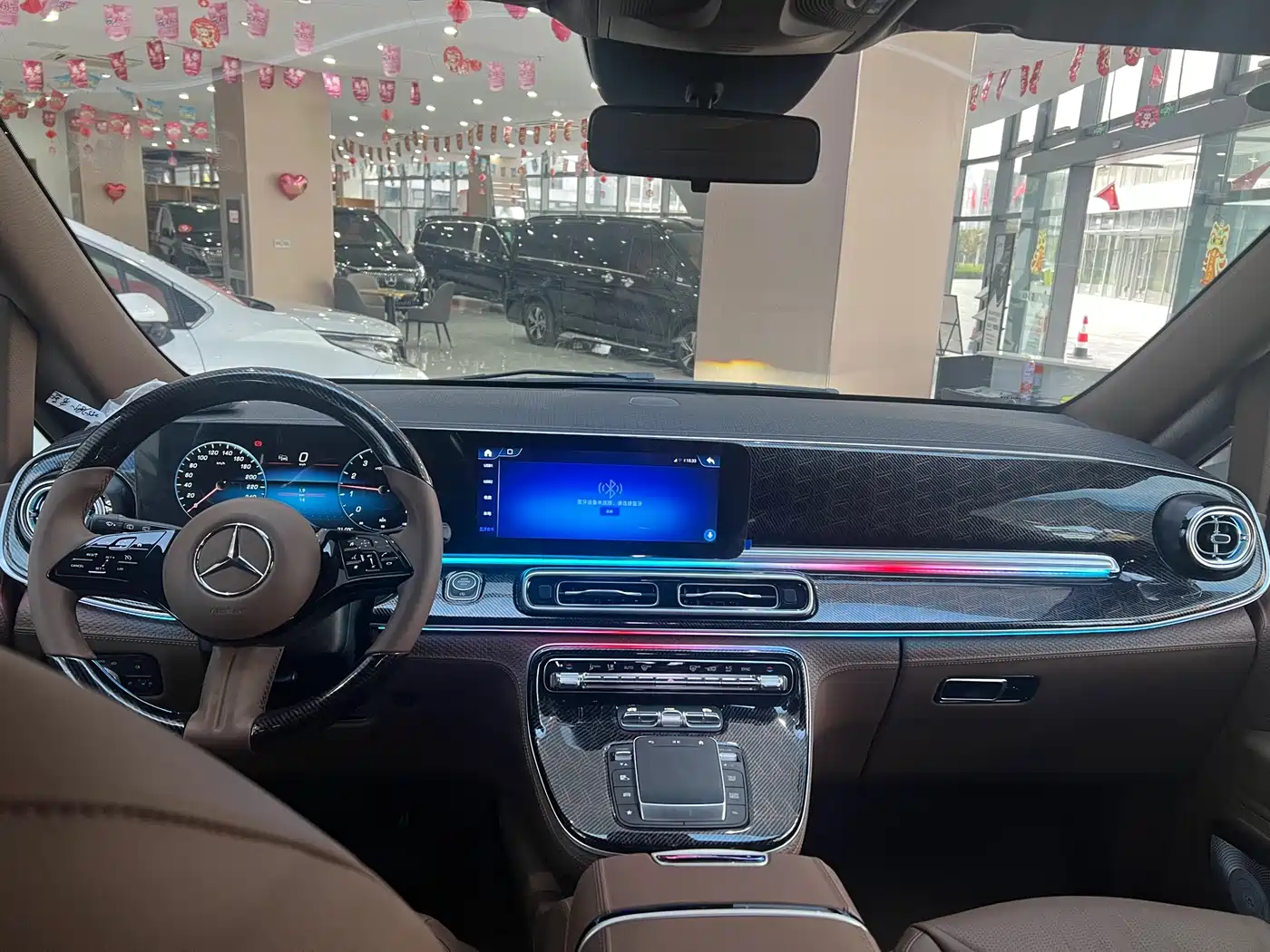 Mercedes-Benz Vito 2024 2.0T Business 7-Seater фото 8