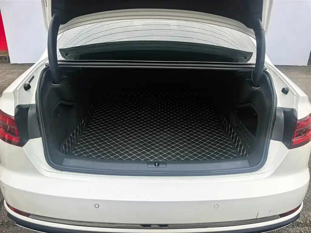Audi A4L 2019 40 TFSI Progressive (China VI) фото 15