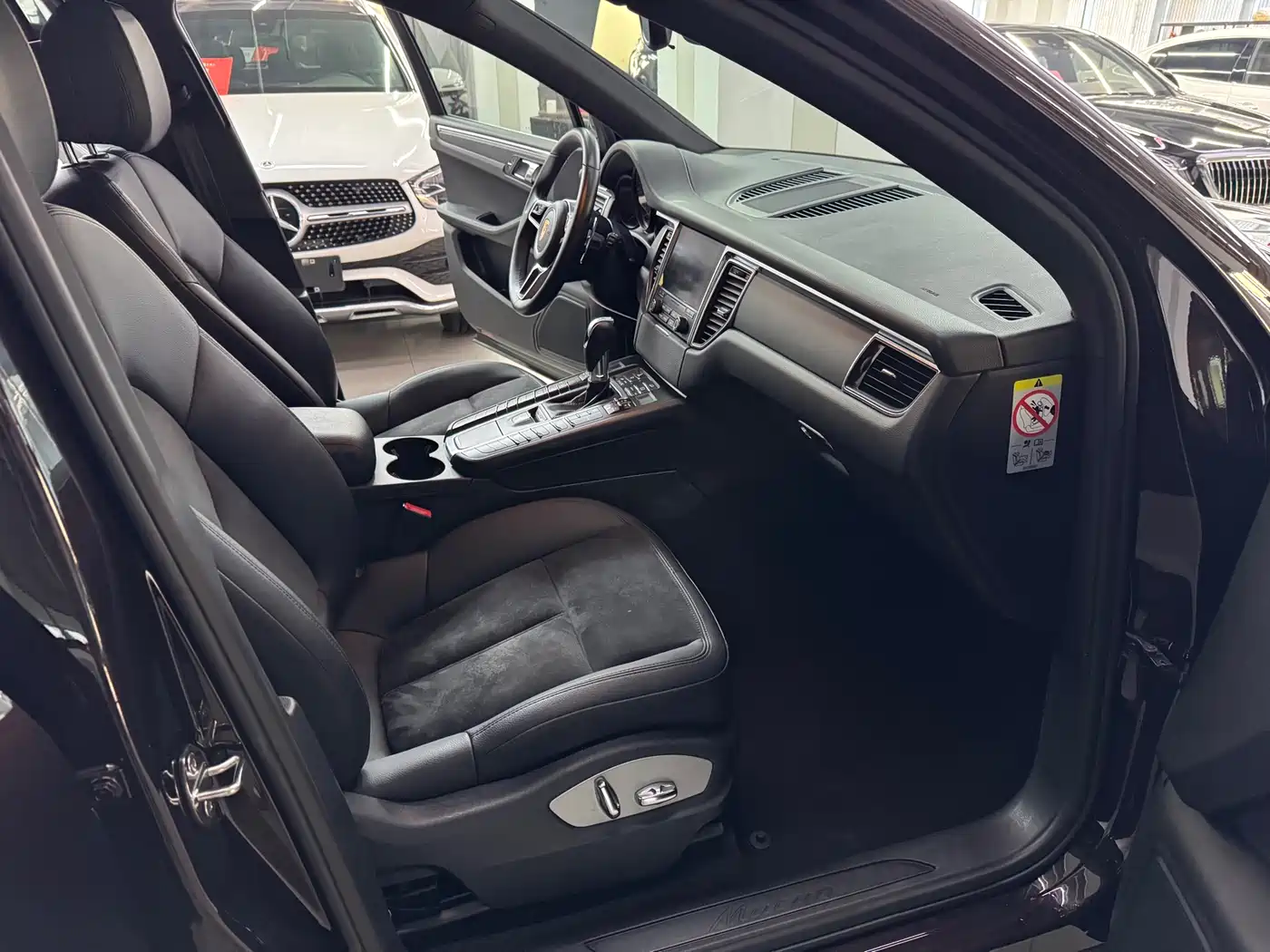 Porsche Macan 2017 Macan 2.0T фото 6