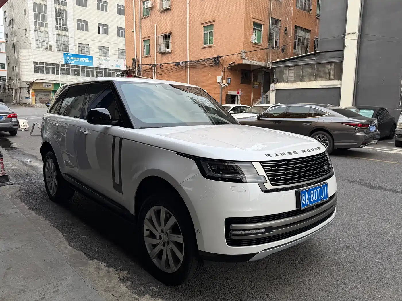 LAND ROVER RANGE ROVER