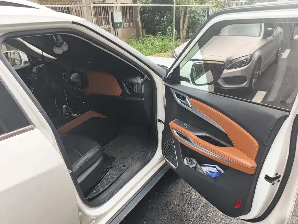 Zotye T300 2018 2017 1.5T CVT Premium