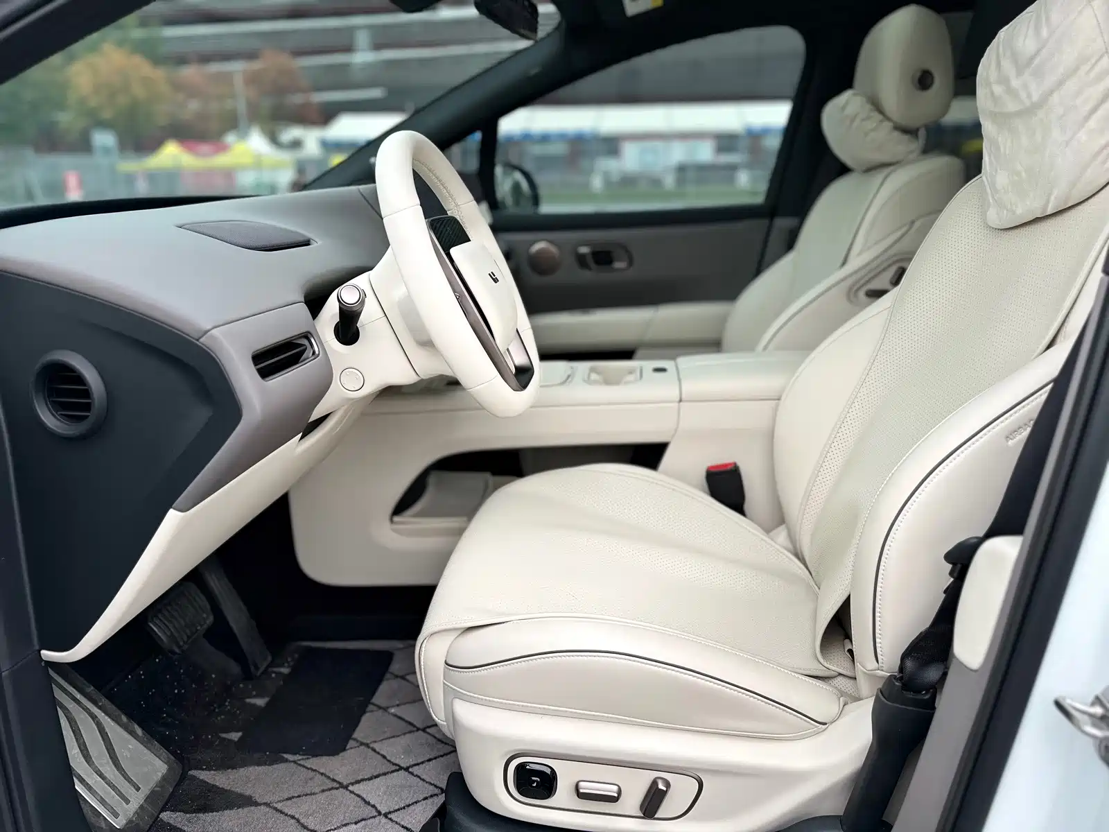 Фото 7 - Li Auto i6