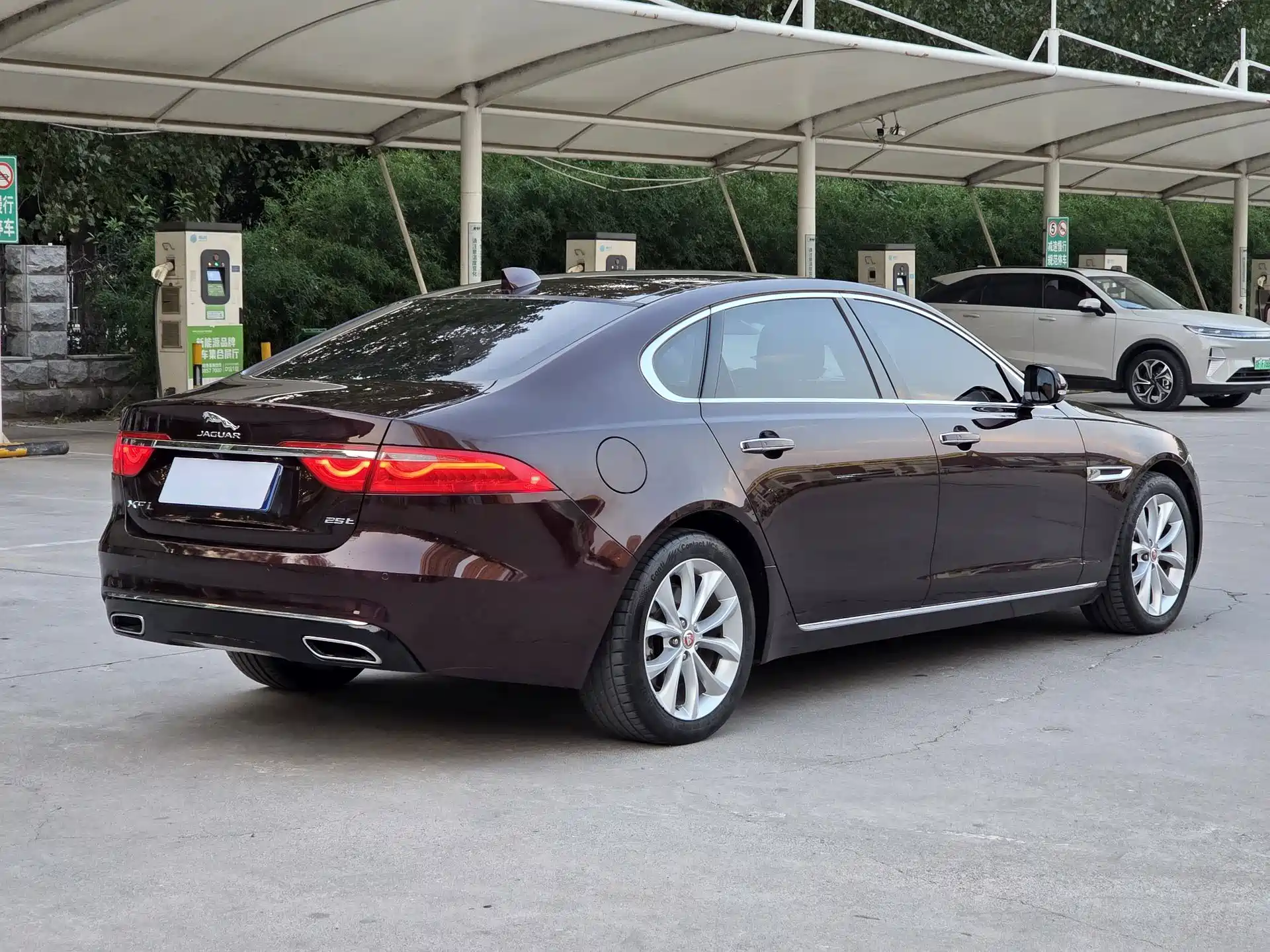 صورة 4 - Jaguar XFL