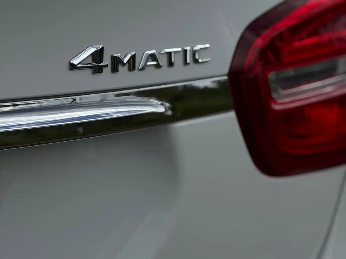 Mercedes-Benz GLA 2015 2016 GLA 220 4MATIC Fashion