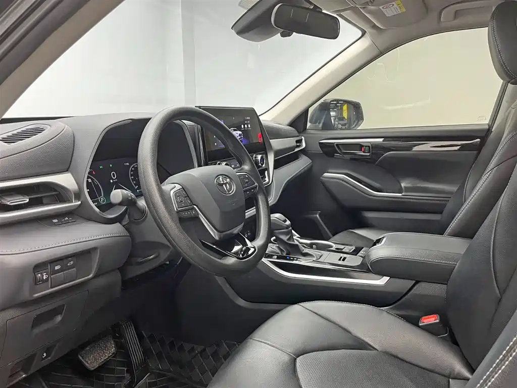 Toyota Highlander 2024 2.5L Smart Hybrid 2WD Elite 7-seater фото 13