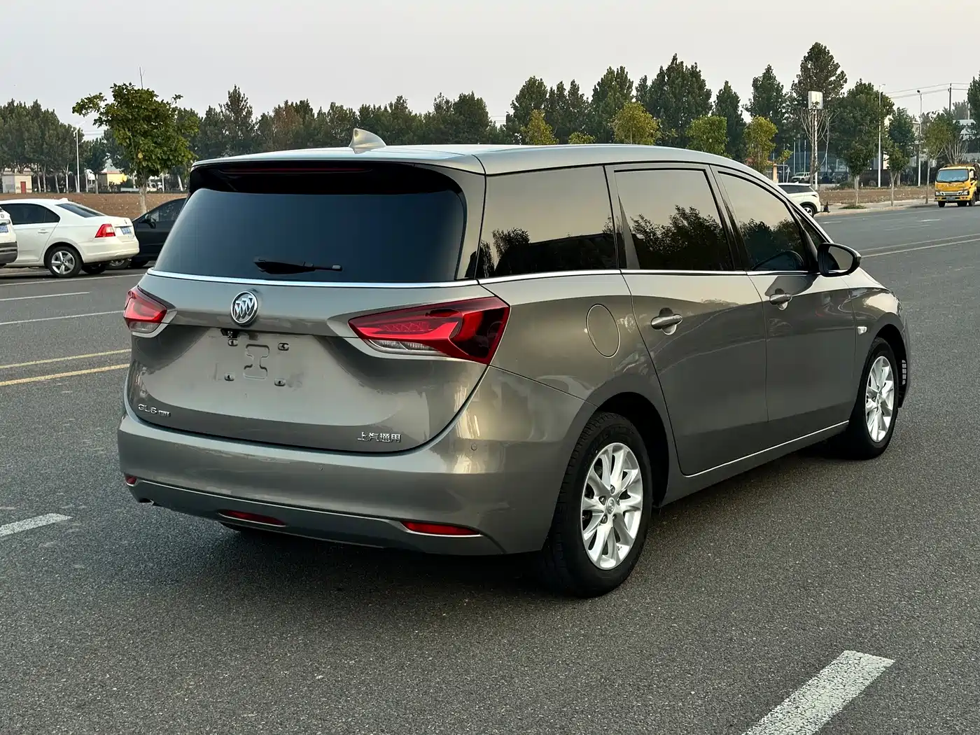 Buick GL6 2018 2018 18T 6-Seater Elite