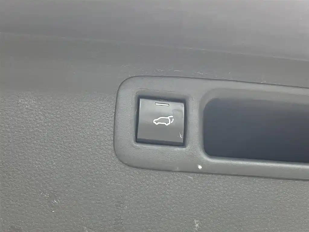 Toyota Highlander 2024 2.5L Smart Hybrid 2WD Elite 7-seater фото 12