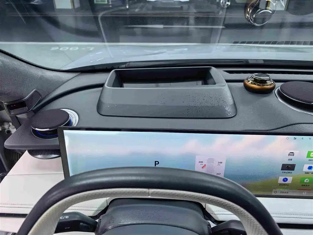 Geely Galaxy Galaxy E8 2024 2024 665km RWD Starship Voyager Edition