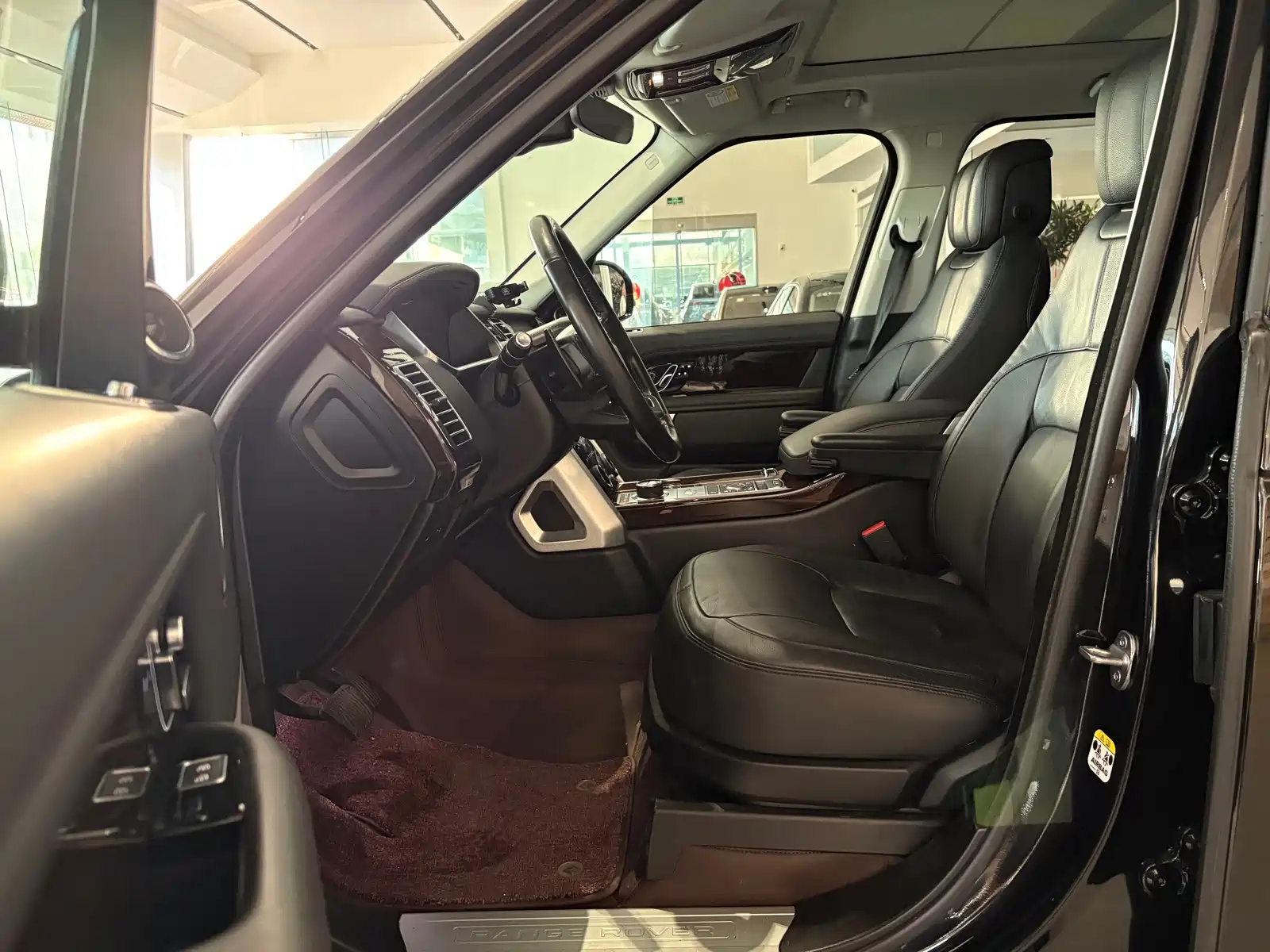 Фото 9 - Land Rover Range Rover