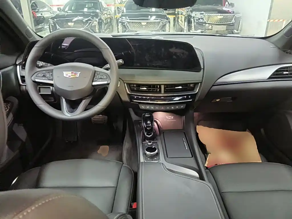 Cadillac CT5 2026 2025 Model 28T Track Performance Edition