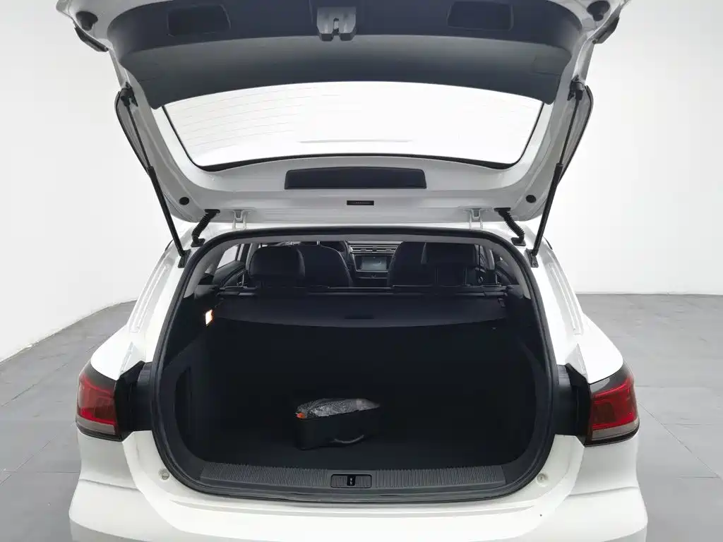 Roewe Ei5 2019 2018 Internet Luxury Edition