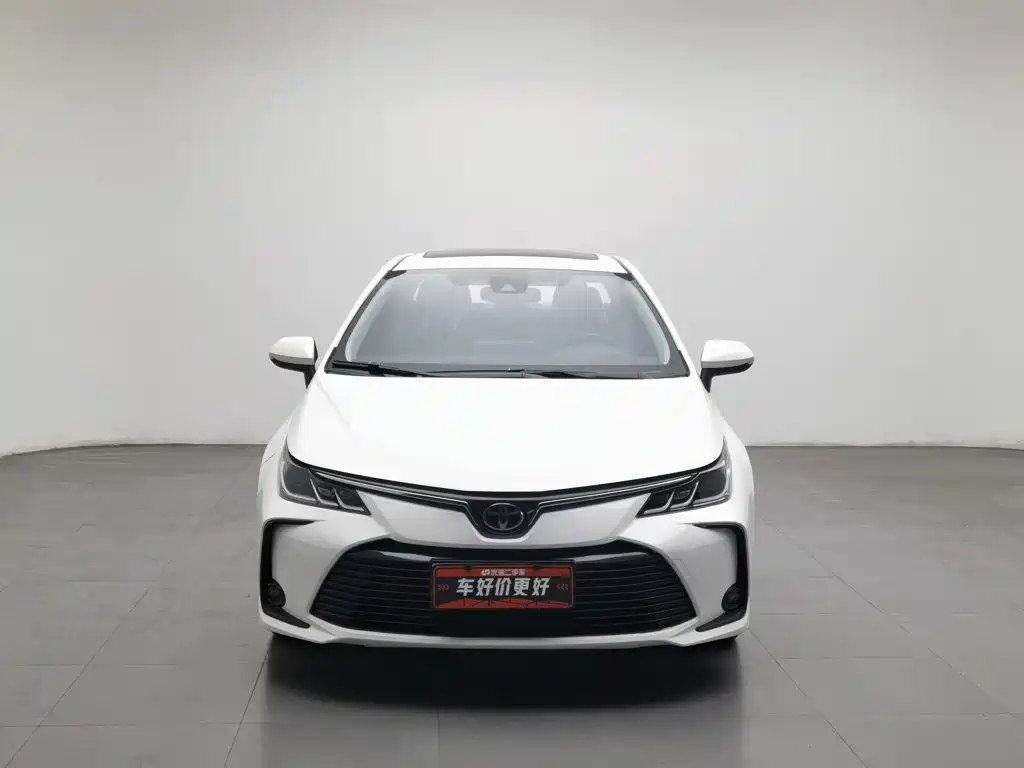 Фото 3 - Toyota Corolla