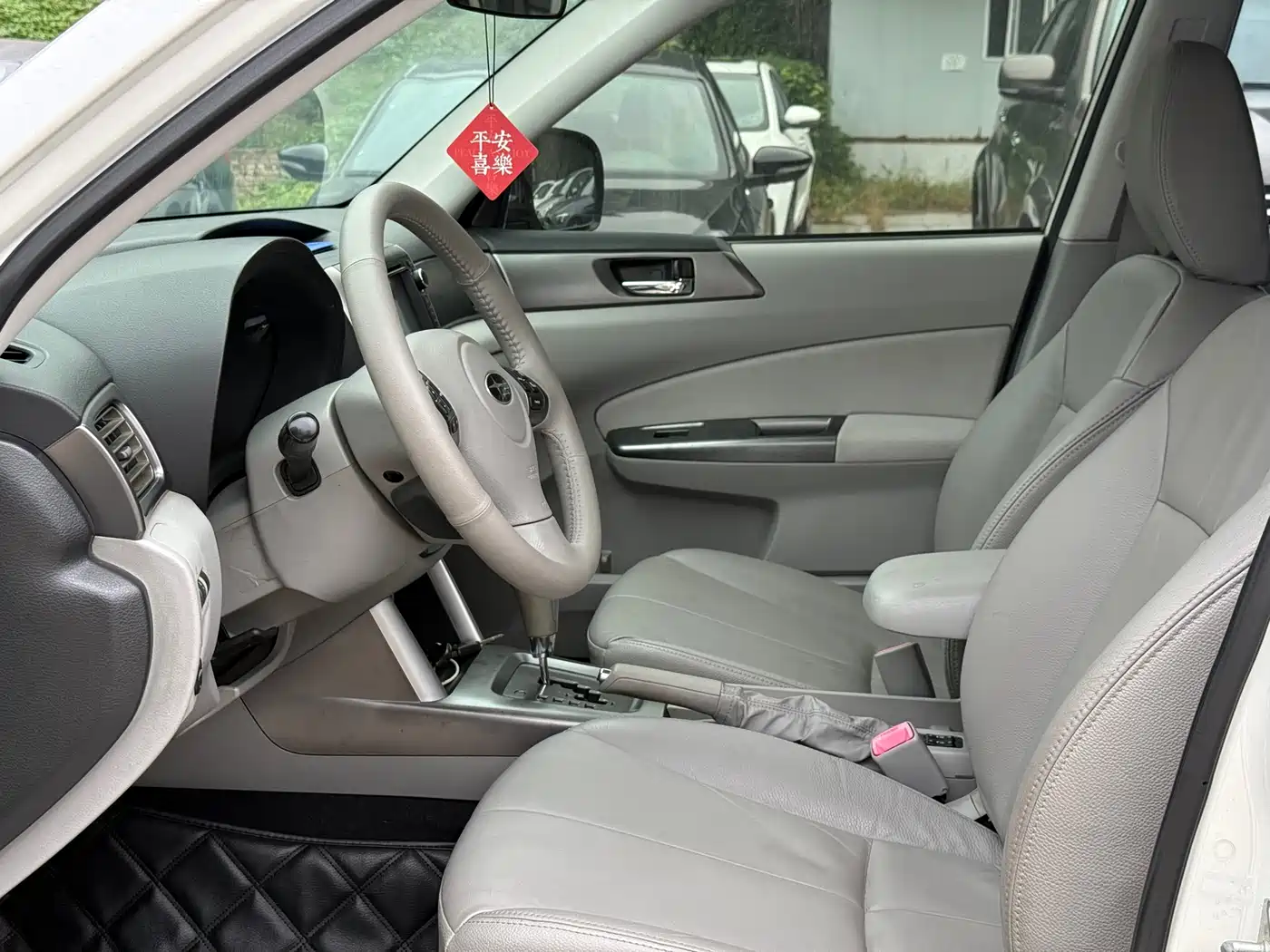 Subaru Forester 2011 2.0XS Automatic Luxury Edition фото 7