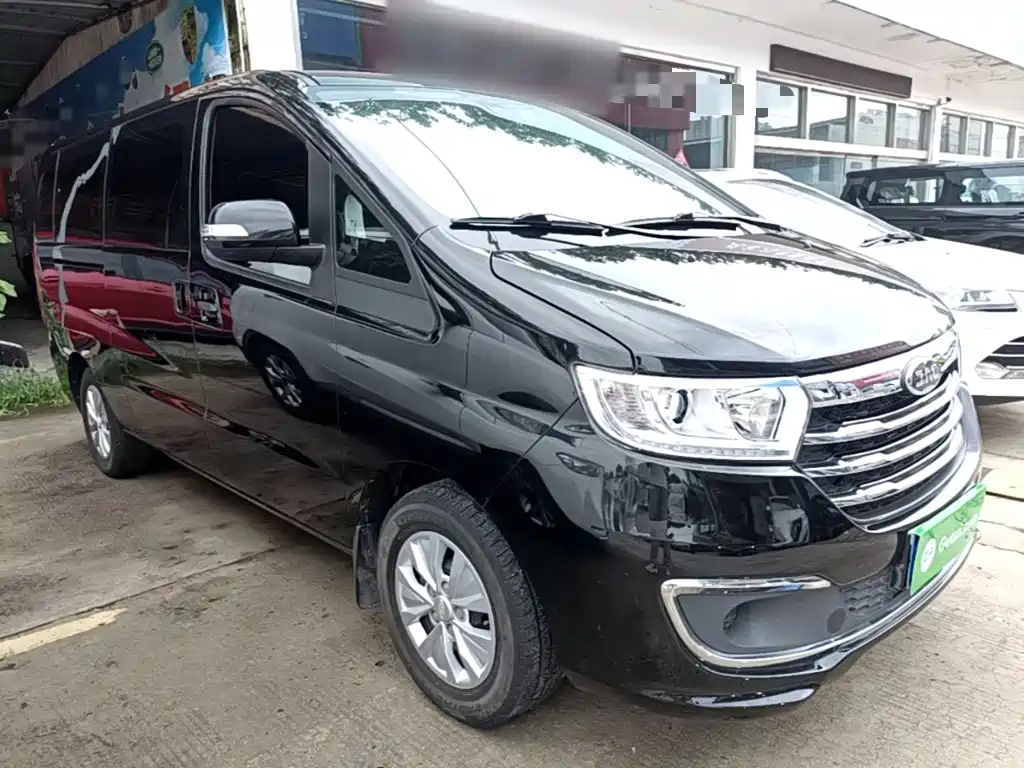JAC Refine M3 2022 2022 PLUS 1.8L 7-Seater Standard