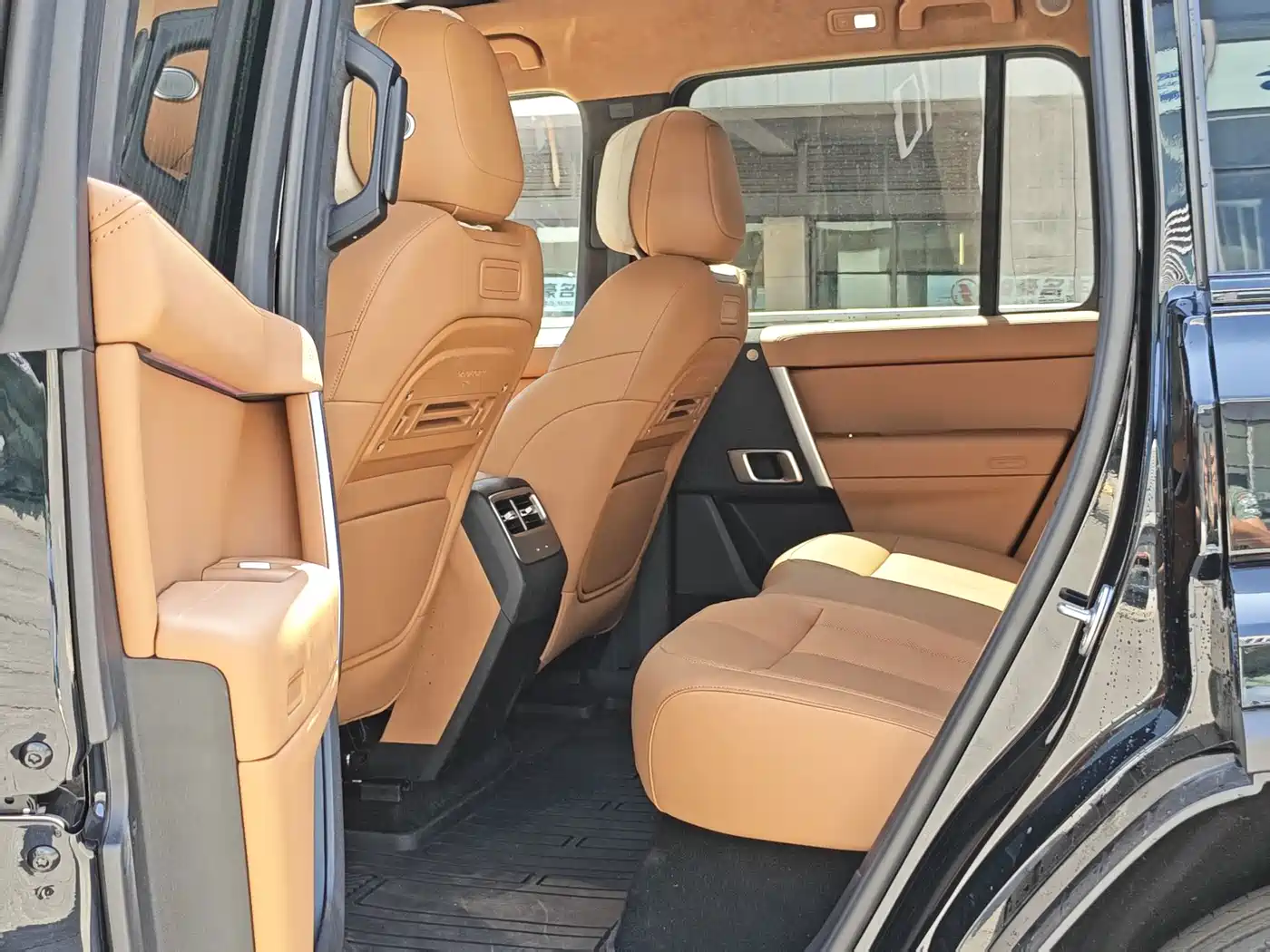 iCAR V27 2026 2026 200KM AWD Falcon 500