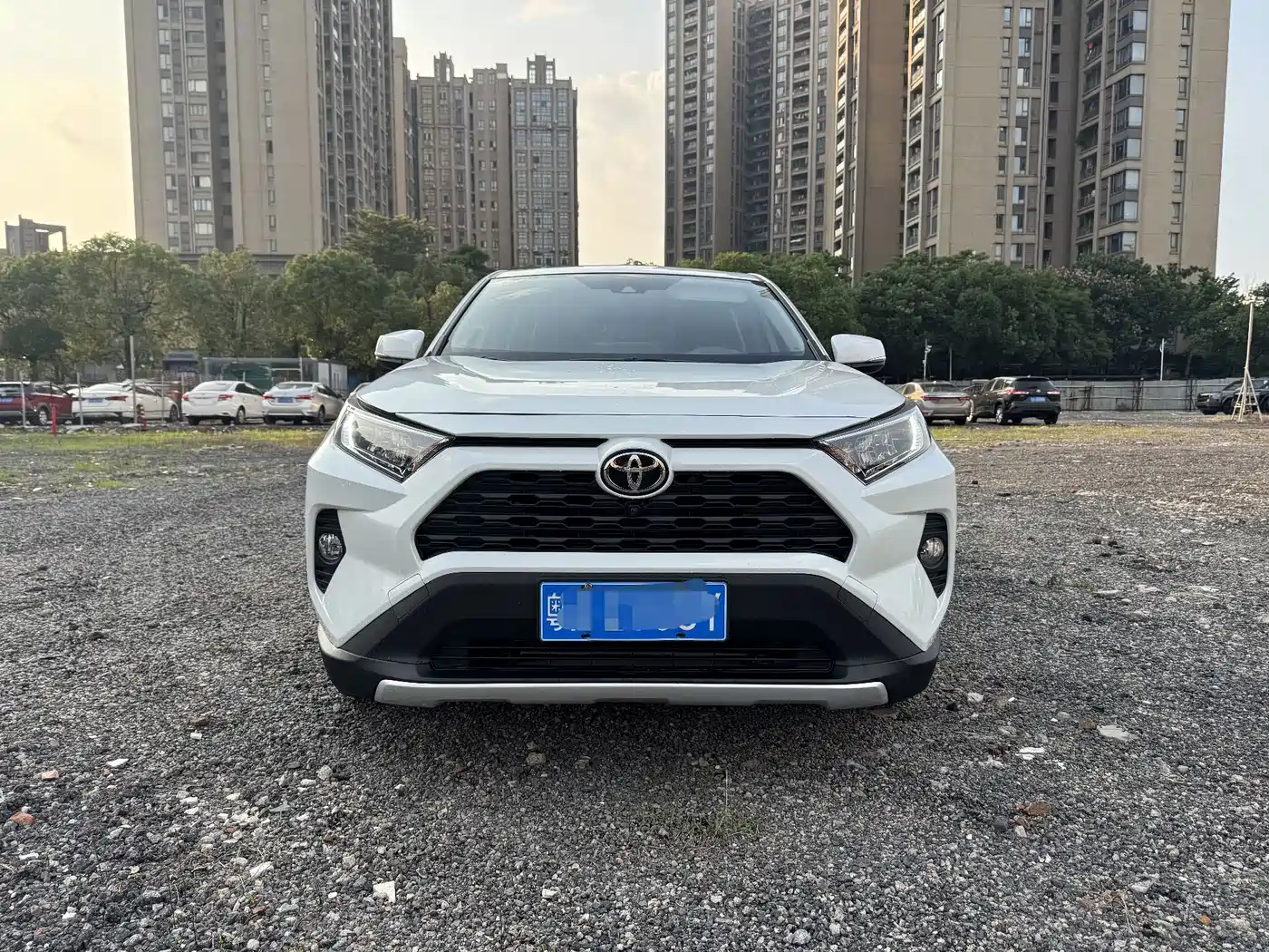 Фото 5 - Toyota RAV4