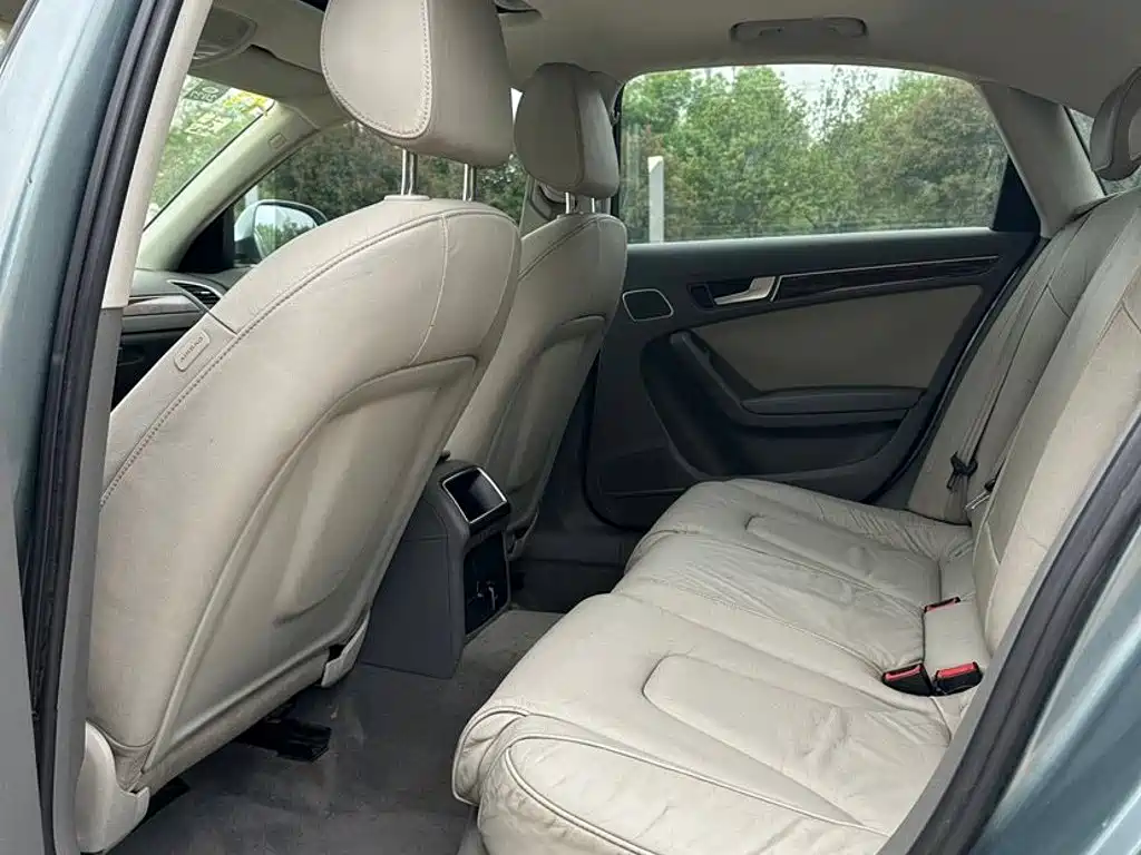 Audi A4L 2010 2009 2.0 TFSI Luxury