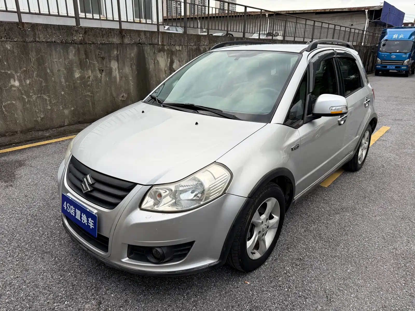 Фото 1 - Suzuki SX4