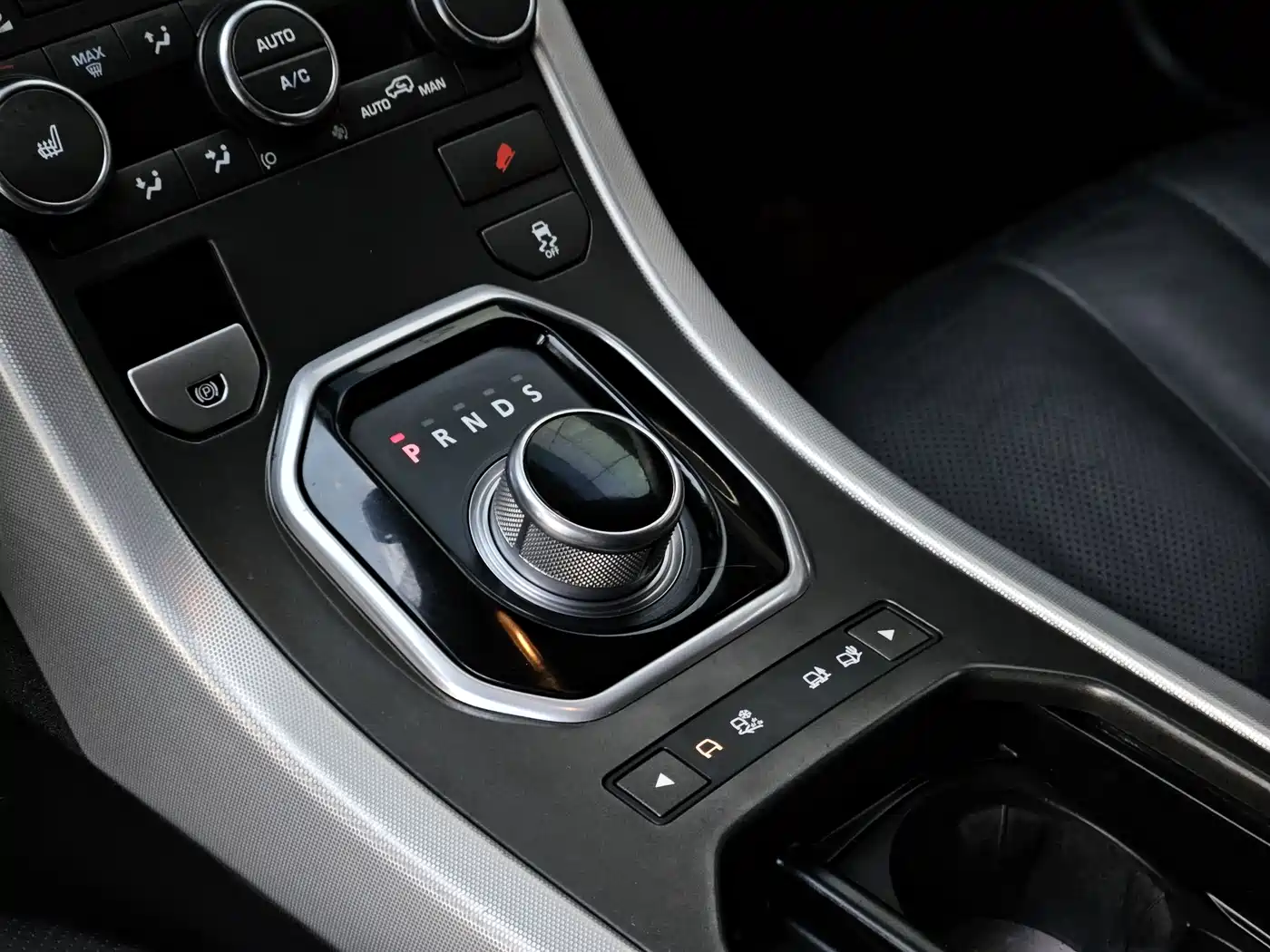 Land Rover Range Rover Evoque (Import) 2014 2.0T 5-door Christmas Limited Edition фото 18