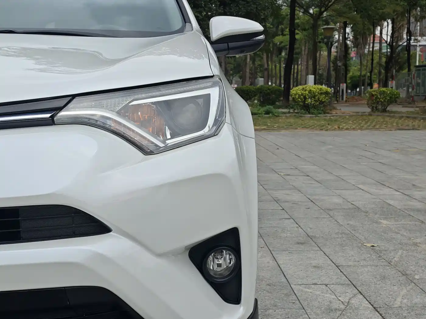 Toyota RAV4 Rongfang 2016 2.0L CVT 2WD Trend (China V) фото 8