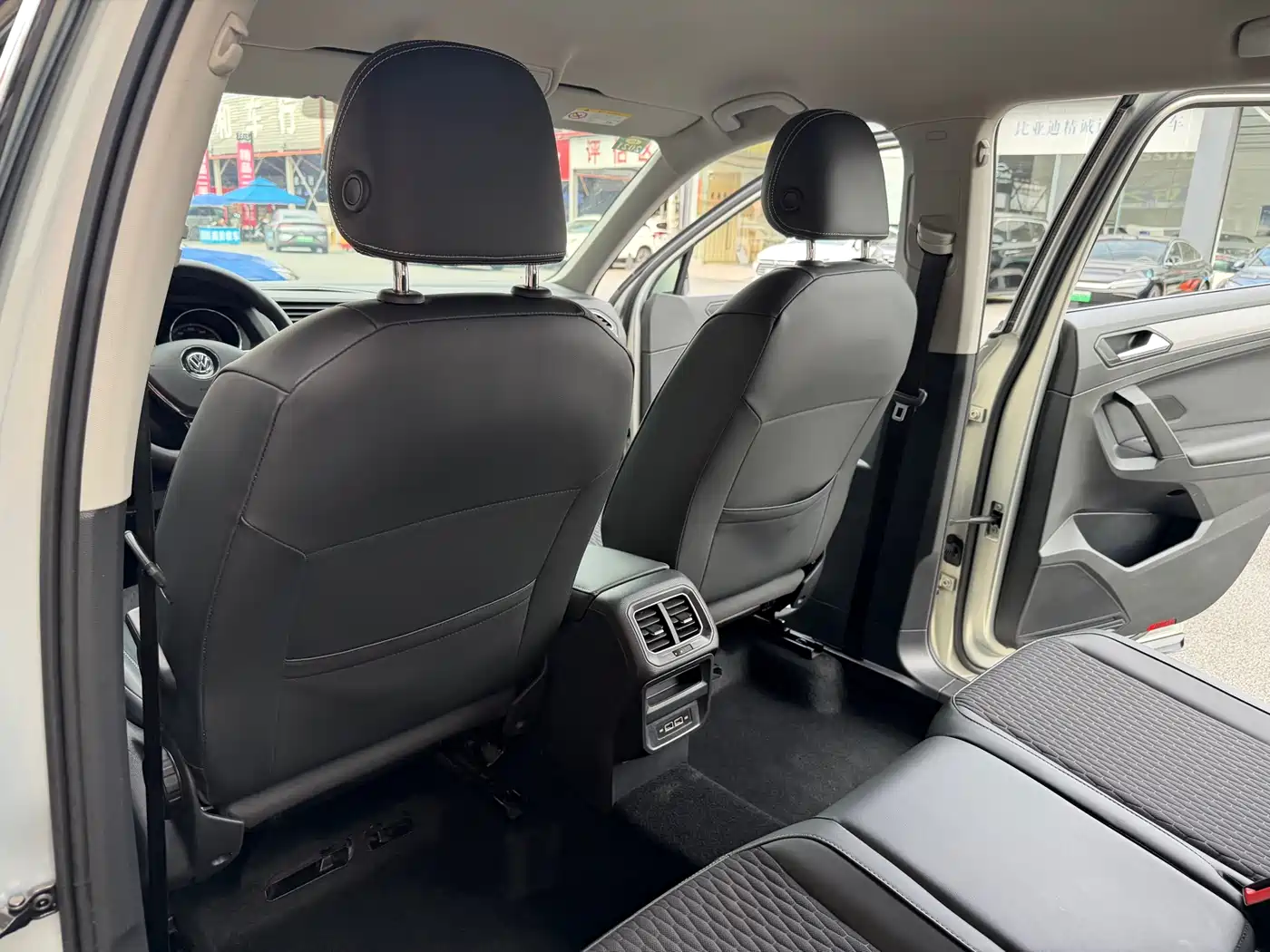 Volkswagen Tiguan L 2019 330TSI Automatic 2WD Trend Edition China VI фото 24