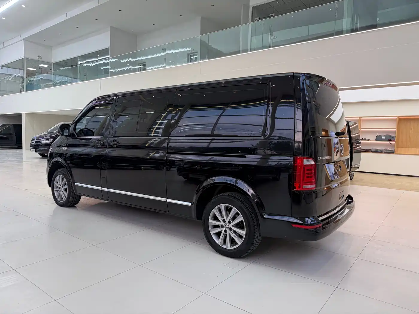 Volkswagen Caravelle 2018 2018 2.0TSI 4WD Luxury Edition 7-Seater