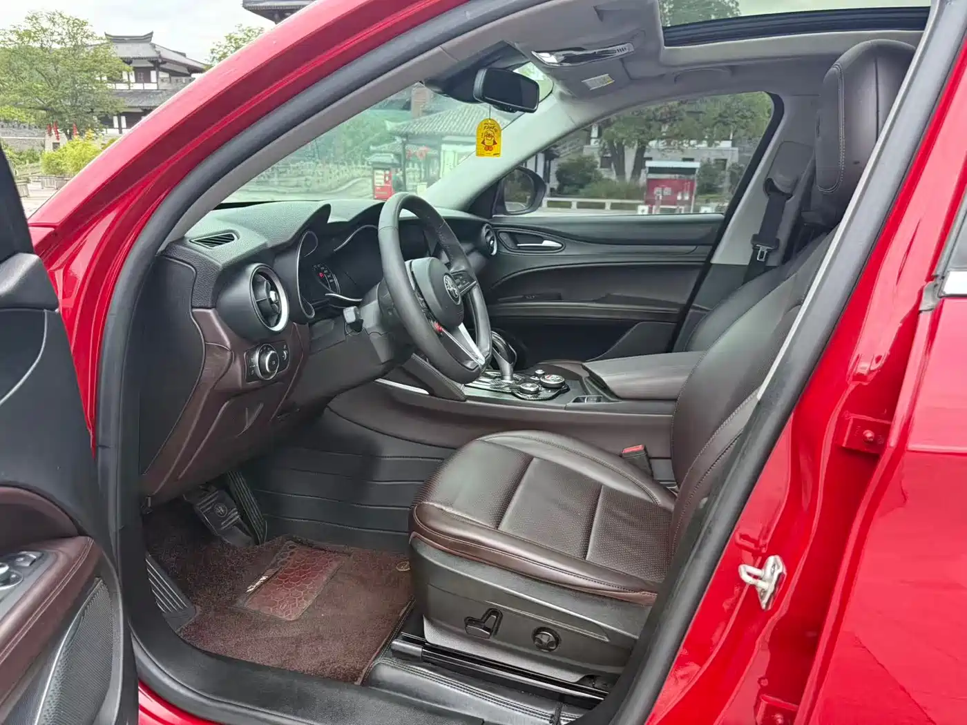 Alfa Romeo Stelvio 2018 2017 2.0T 200HP Luxury Edition