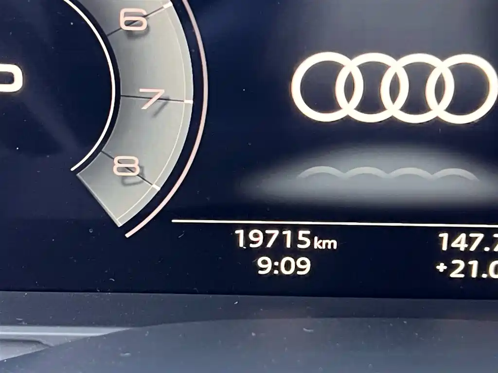 Audi A6L 2025 45 TFSI quattro Premium Sport фото 13