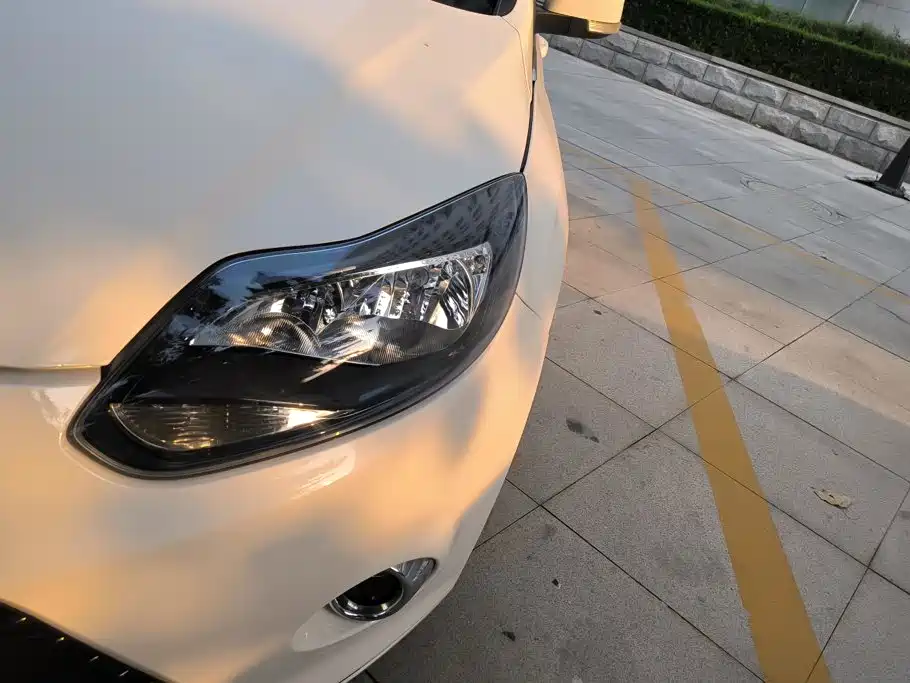 Фото 5 - Ford Focus