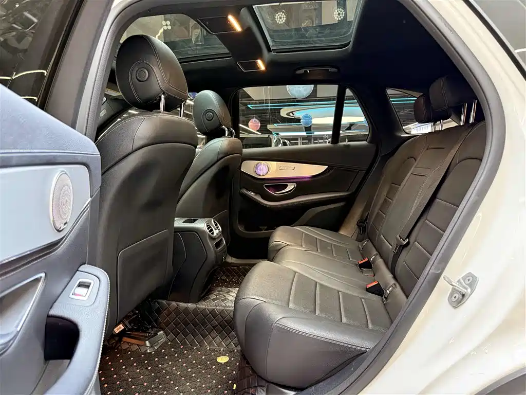 Mercedes-Benz GLC 2020 GLC 260 L 4MATIC Dynamic фото 16