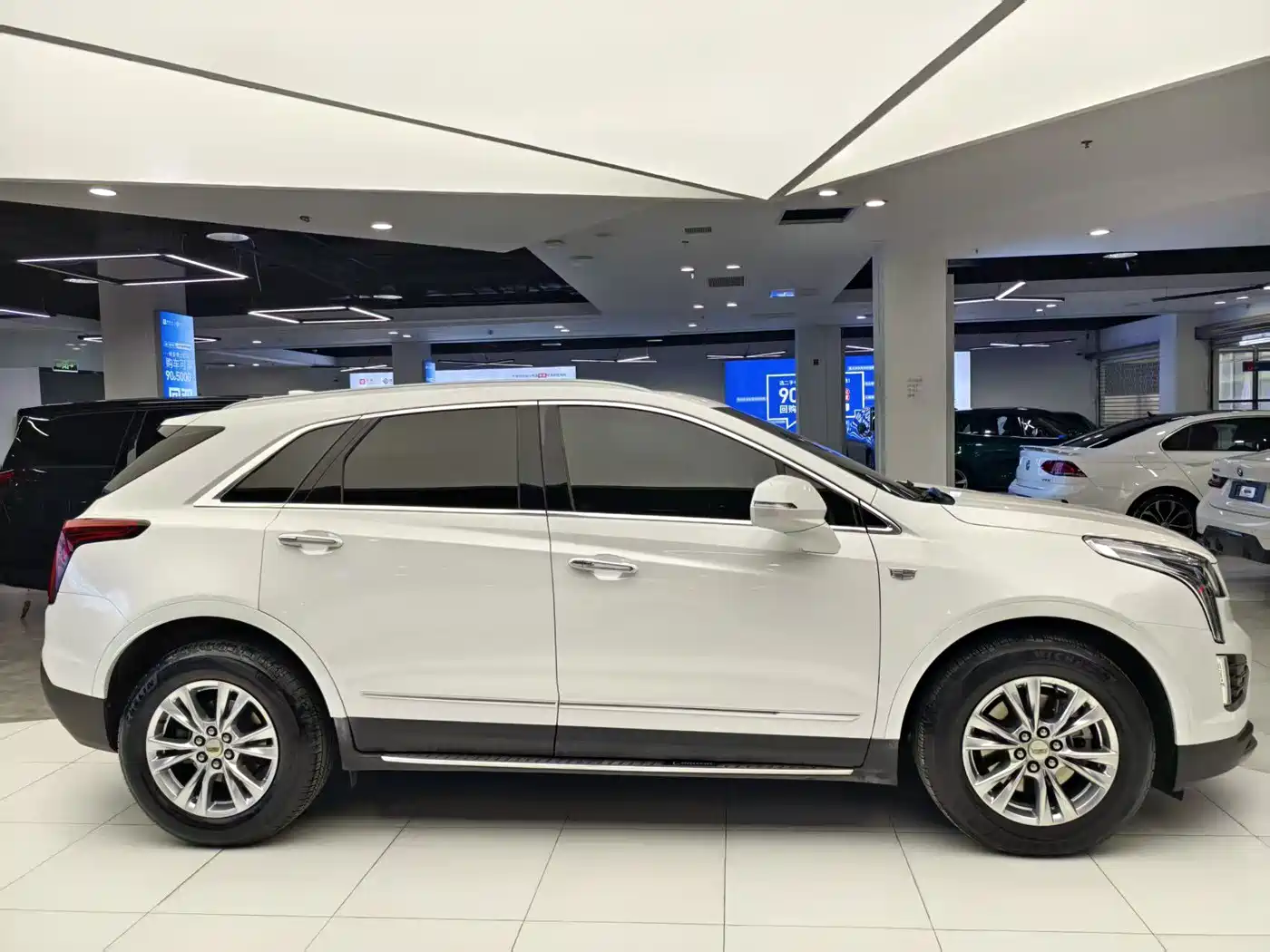CADILLAC XT5