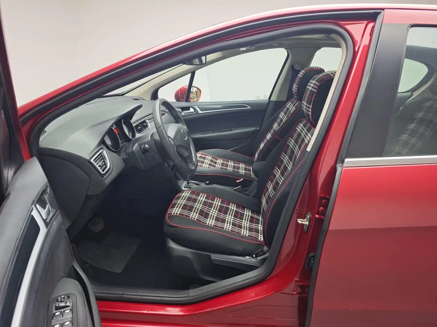 Peugeot 308 2014 2014 Model Joy Edition Classic 1.6L Automatic Trend Style