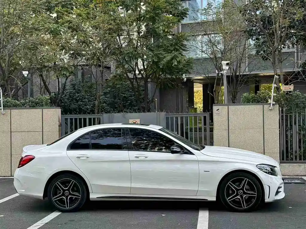 Mercedes-Benz C-Class 2021 C 260 Starry Exclusive Edition фото 4