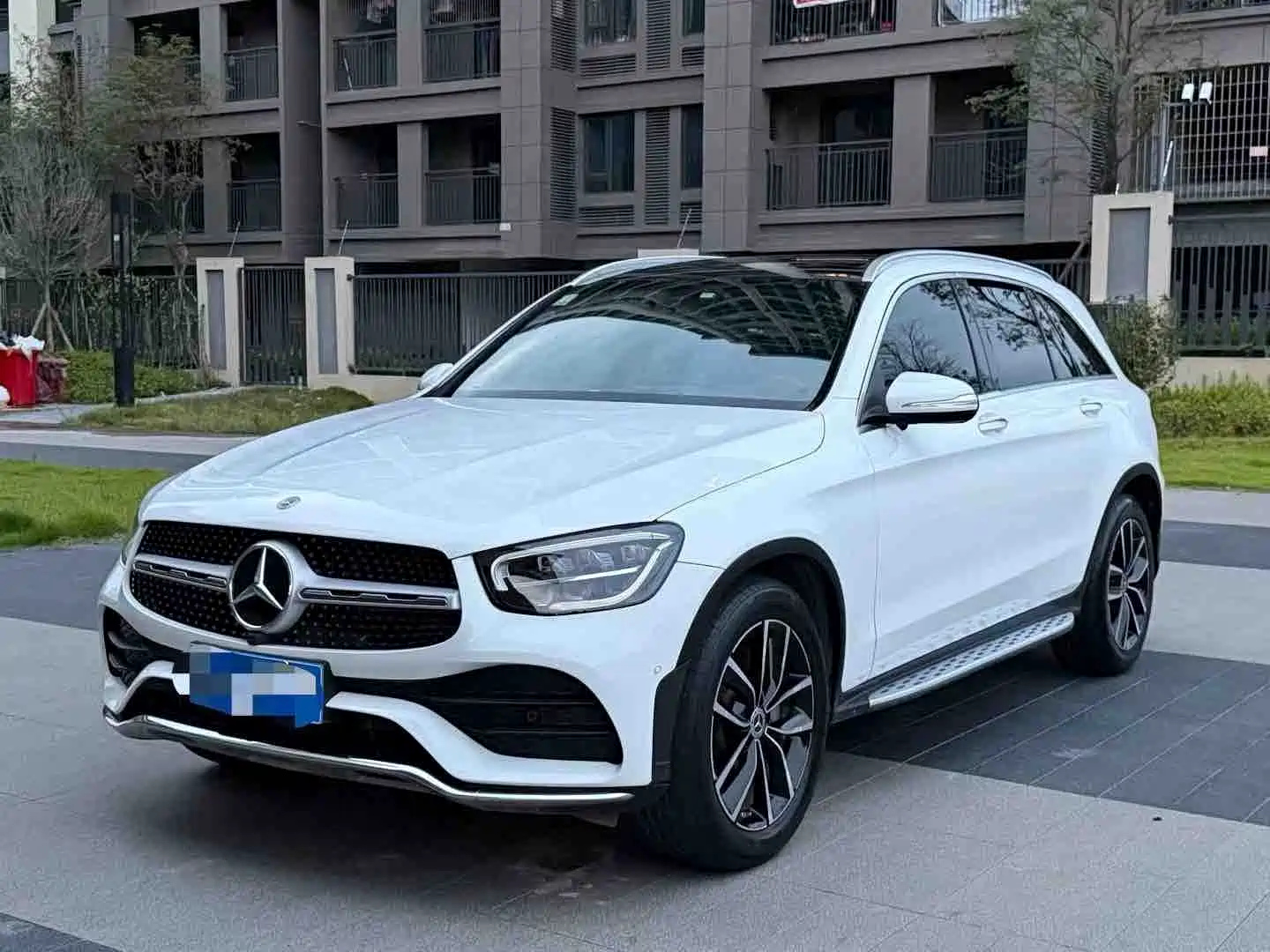 Фото 1 - Mercedes-Benz GLC