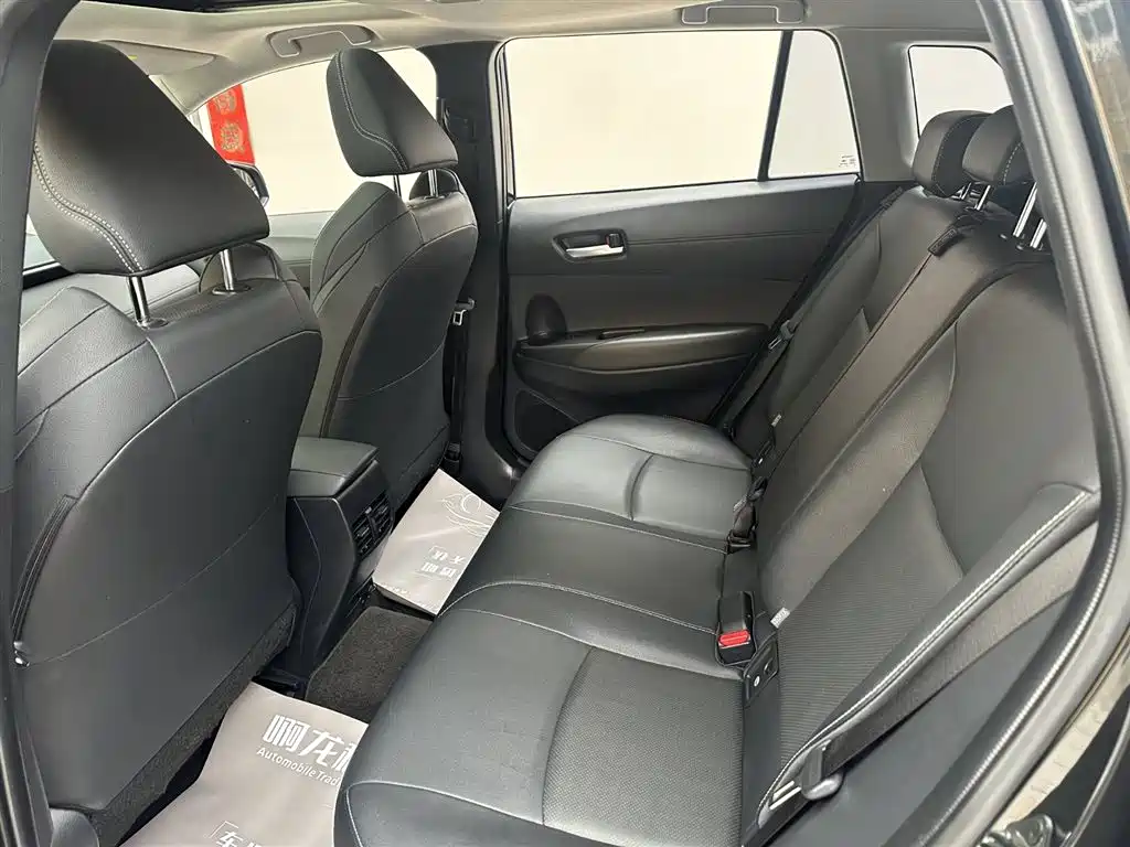 Toyota Frontlander 2023 2.0L CVT Luxury Edition фото 12