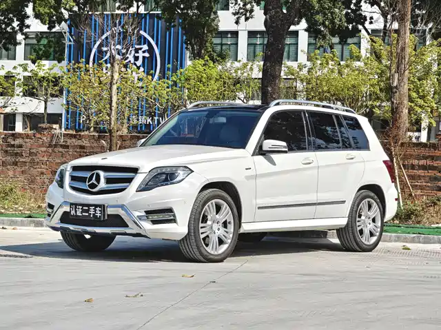Mercedes-Benz Mercedes-Benz GLK-Class 2015 GLK 260 4MATIC Dynamic Ultimate Edition
