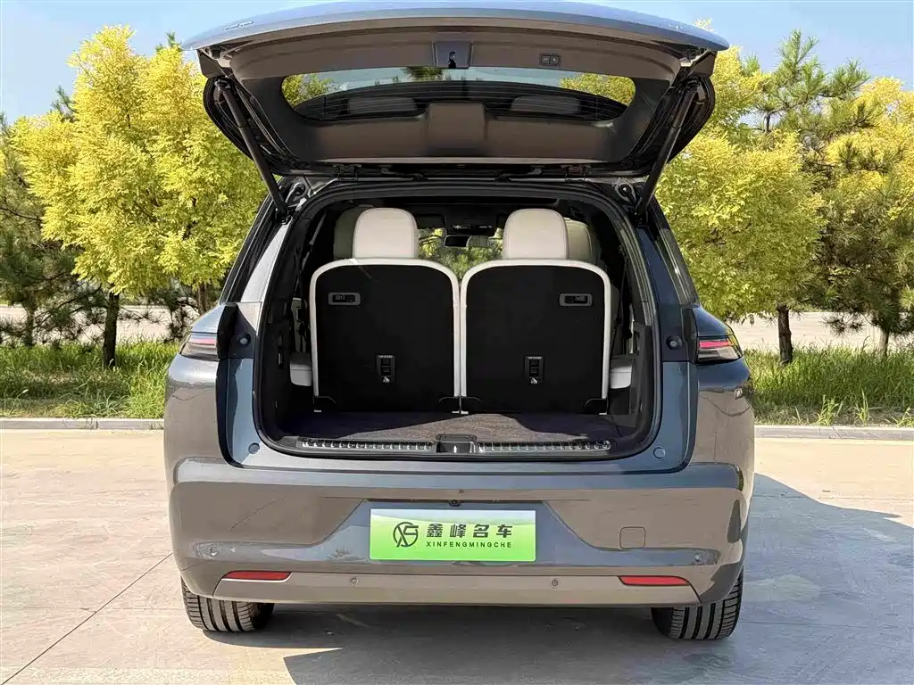 Li Auto Li L8 2025 2025 Ultra Smart Renewal Edition