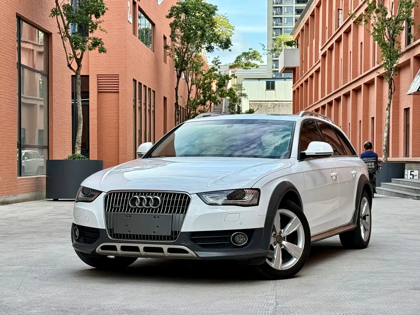 Audi A4 (Import) 2014 2014 40 TFSI allroad quattro plus