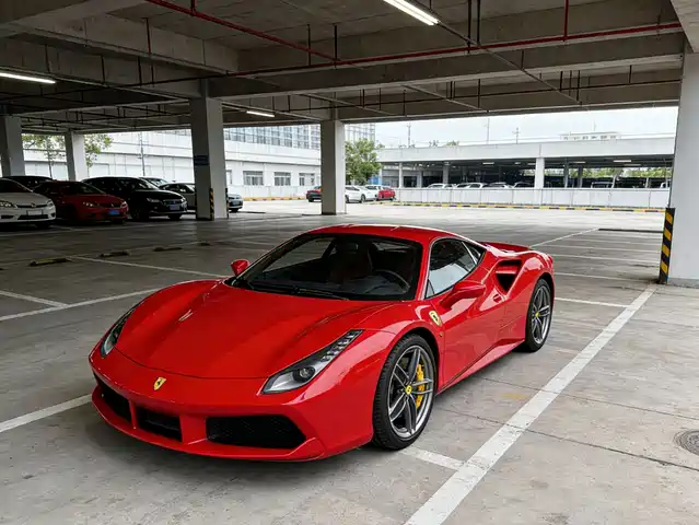 FERRARI 488