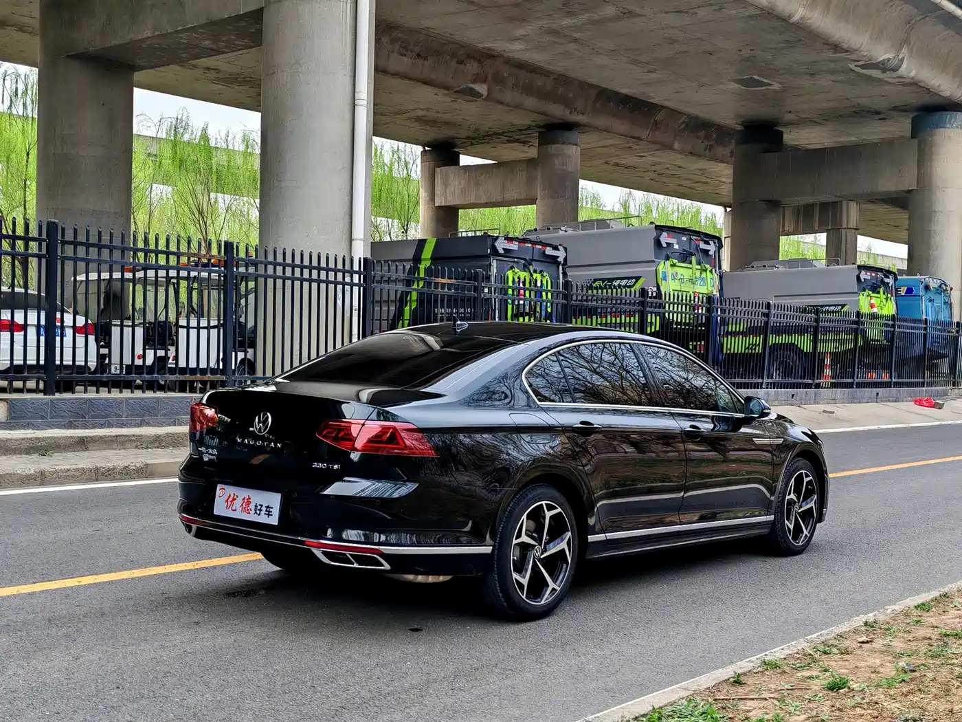 Volkswagen Magotan 2025 Facelift Public Edition 330TSI DSG Luxury фото 16