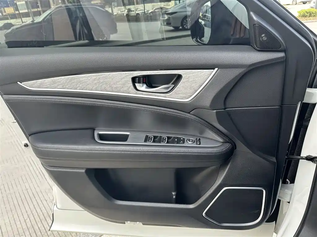 HONDA CROWN ROAD