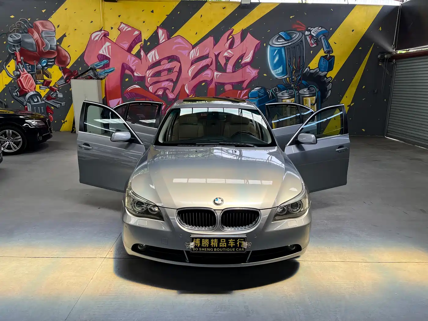 BMW 5 Series 2005 Model 530i фото 2